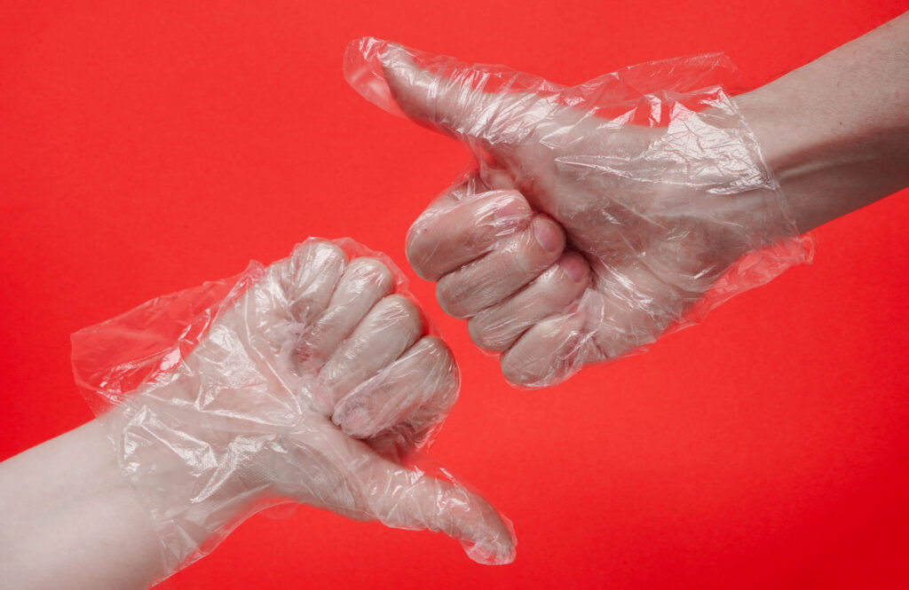 Vinyl disposable gloves in South Africa for food handling